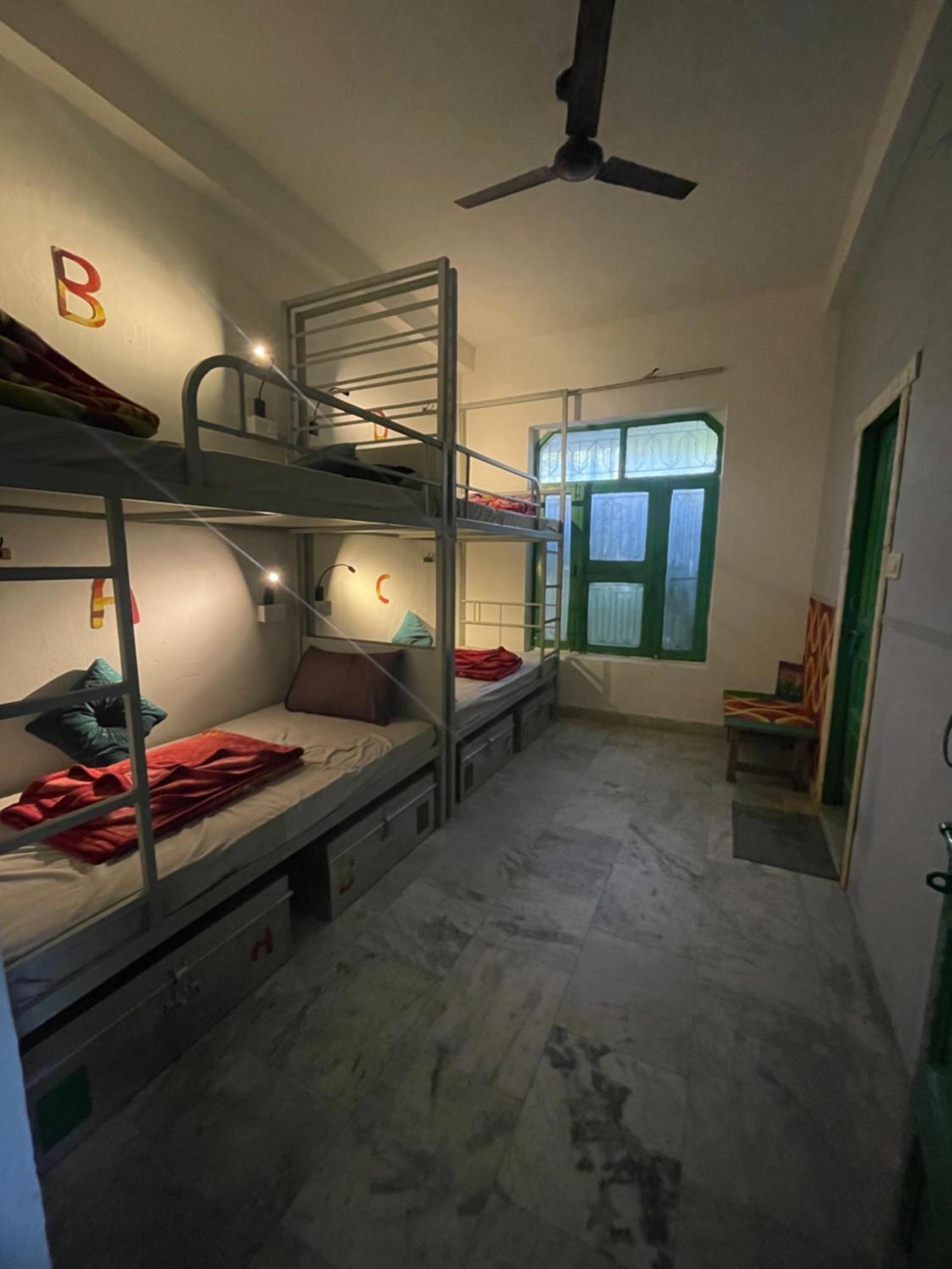 Art Bliss Hostel リシケーシュ エクステリア 写真